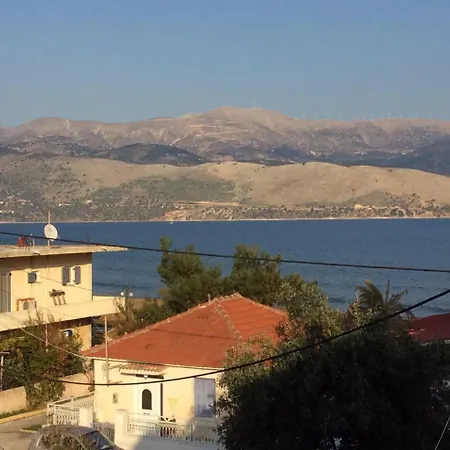 Apartment 4 Seasons Lixouri